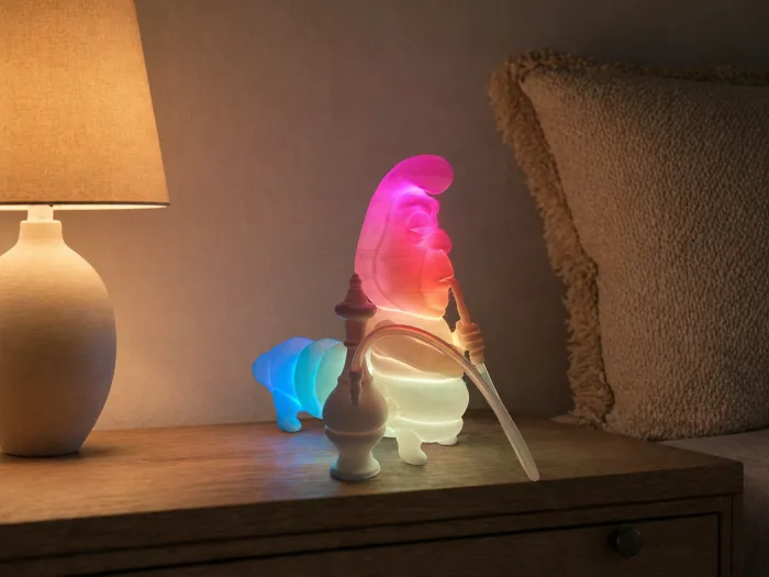 🐛 Leuchtende Raupe aus Alice im Wunderland– Magischer Farbenspieler
