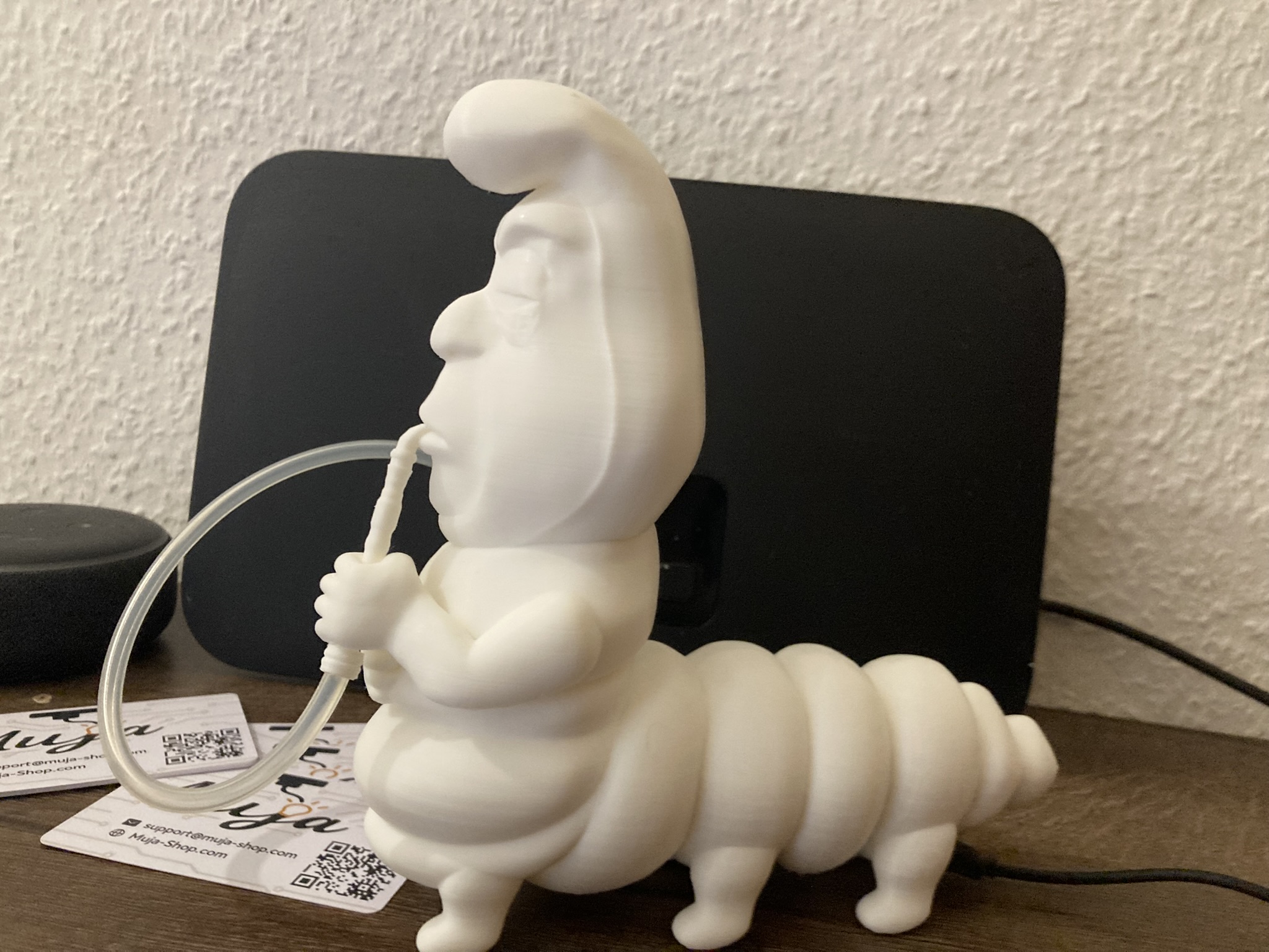 Leuchtende Raupe aus Alice im Wunderland– Magischer Farbenspieler