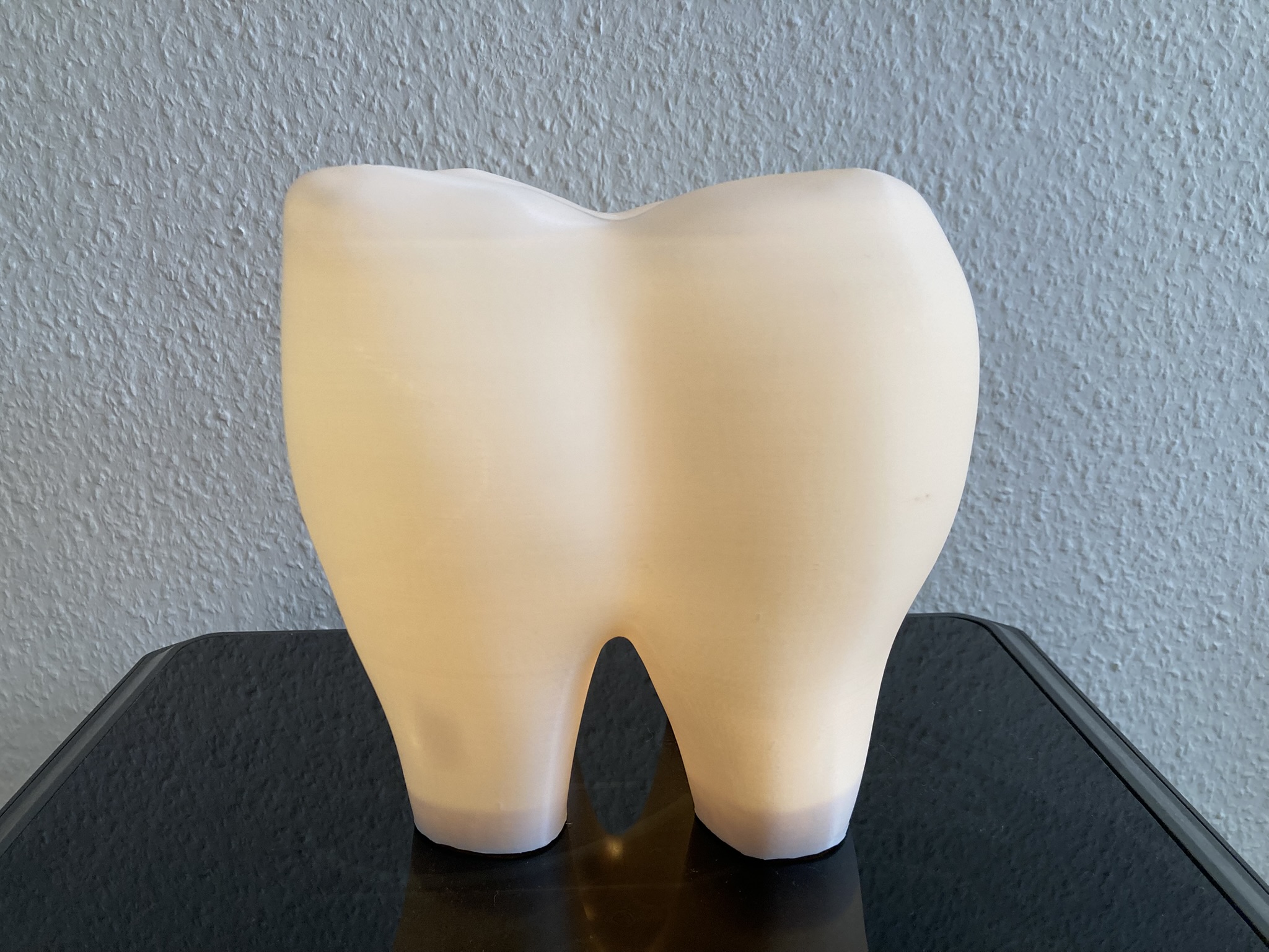 LED-Praxislicht „Leuchtender Zahn“ – 3D-gedruckte Deko-Lampe mit adressierbaren Effekten, USB-C, Farb- und Funktionswahl