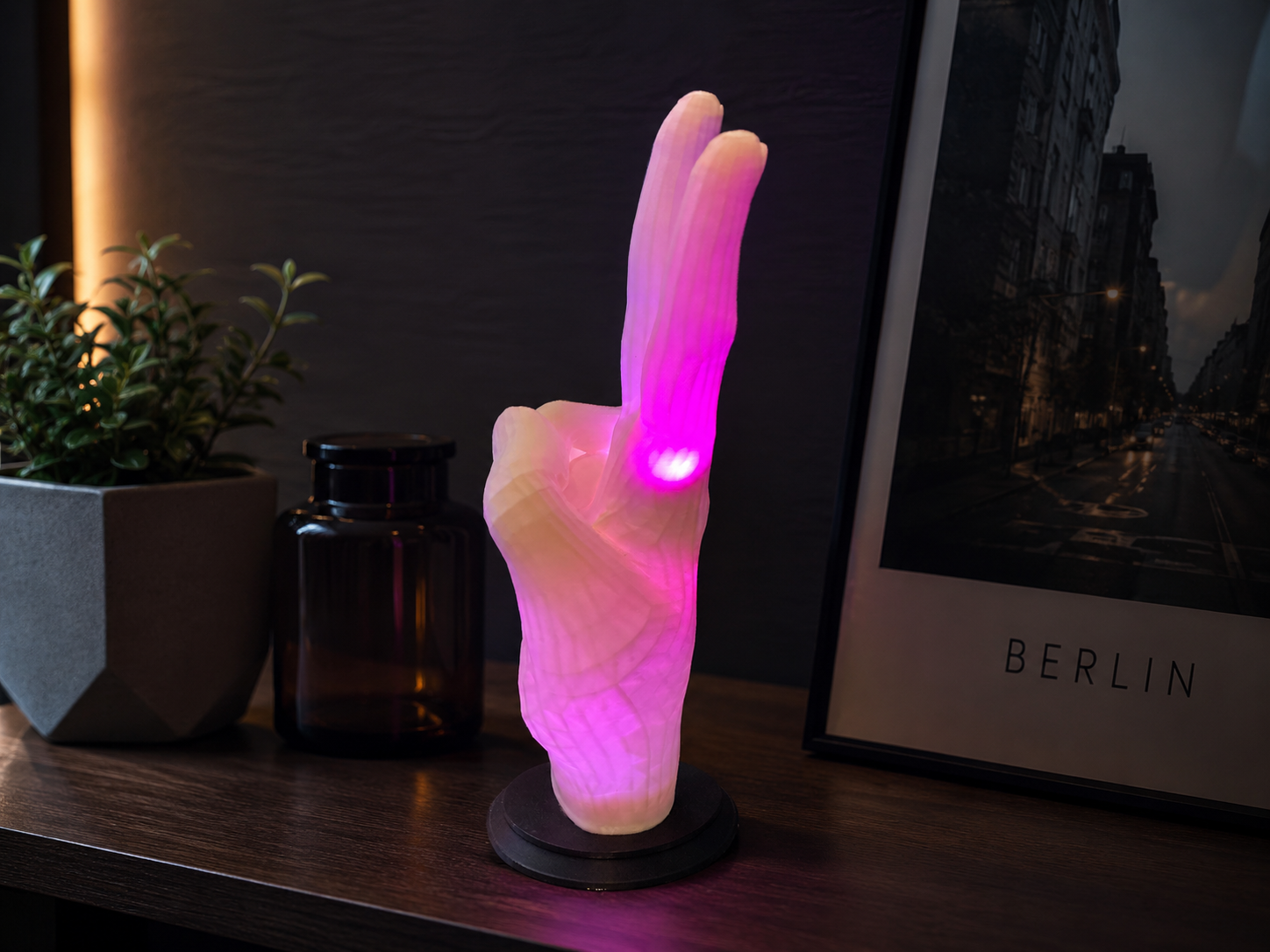 RGB Handlampe Peace Sign – Moderne Deko Lampe für Schreibtisch &amp; Wohnzimmer
